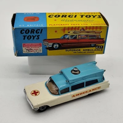 SUPERIOR AMBULANCE ON CADILLAC CHASSIS CORGI TOYS 437  1/43 MODELLINO MACCHINA - Immagine 1 di 3