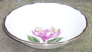 Sabin China Berry Bowl Large Pink Tropical Flower Gold Trim Vintage Dinnerware - Picture 1 of 3