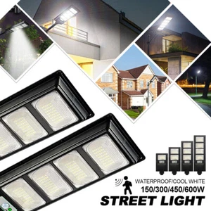 Commercial LED Solar Street Light 150/300/450/600W IP66 Dusk TO Dawn With Pole - Picture 1 of 16