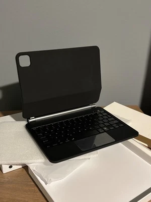 11 inch Apple iPad Magic-Style Magnetic Keyboard - Black - Image 1 of 4