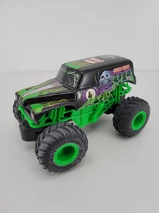 Monster Jam Grave Digger Remote Control Truck 1:24 Scale RC No Remote BKT Tires - Picture 1 of 7