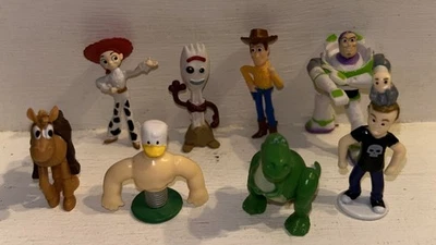 Lote de 8 mini figuras juguetes de personajes de Disney Pixar Toy Story incluyendo raras Foto 1 de 2