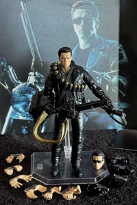 T800 CYBERDYNE ASSAULT • MAFEX TERMINATOR 2 SERIES - Picture 1 of 5