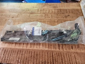 Ram 2500 3500 2019-24 caja lateral derecha Mopar nuevo OEM - Imagen 1 de 9