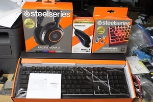 STEELSERIES APEX 3 KBD+RIVAL 3+PRISMCAPS+ARCTIS NOVA 3 GAMING BUNDLE - CUSTOM232 - Bild 1 von 1