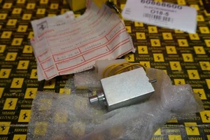 Imán de apertura tapa del tanque FERRARI 348 & Mondial - electromagnet - # 60868600 - Imagen 1 de 2