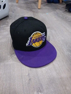 Los Angeles Lakers NBA Mitchell & Ness Black & Purple Fitted Hat Cap Size 7 - Image 1 of 4