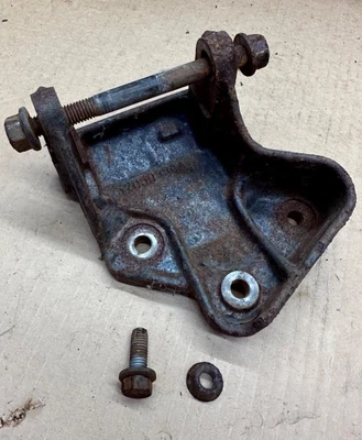 00-06 TJ Jeep Wrangler 4.0 Engine Motor Mount Bracket Left Drivers 52059284AC OE - Image 1 of 4