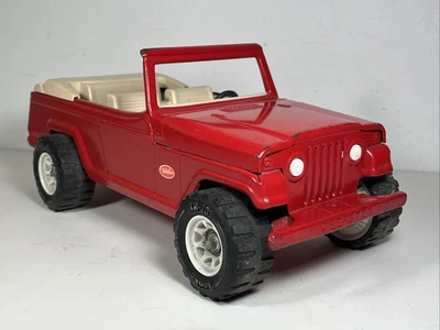 Camión convertible de juguete vintage Tonka Jeepster rojo de acero prensado Foto 1 de 4