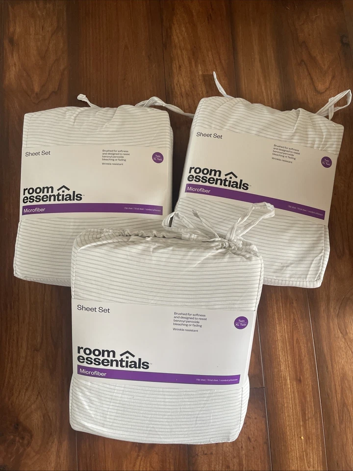 Room Essentials Twin/Twin XL Sheets 3-Pc Set  Microfiber White/gary Lots Of 3 - Image 1 of 4