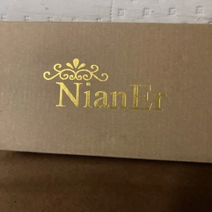 NianEr Damen Mikrofaser Leder Komfort Schaumstoff Riemen Sandalen Gold Glitzer Größe 11 - Bild 1 von 4
