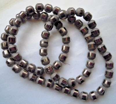 ca 70  Glasperlen  ca. 8 mm  Braun  -- # 198 - Bild 1 von 2