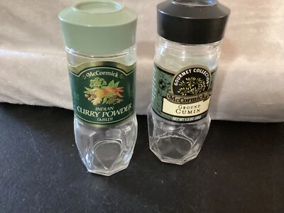 (2) Glass McCormick Empty Spice Bottles 1 Black Top 1 Green Top - Image 1 of 4