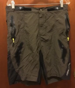 Pantaloncini sportivi uomo SAENSHING marrone nero nylon 9" cuciture interne taglia media usati in ottime condizioni - Foto 1 di 3