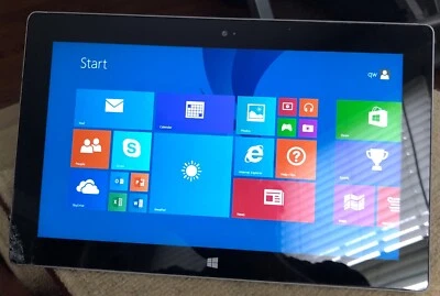 [BROKEN] Microsoft Surface 2 1572 Silver 32GB and 8gb 10.8” Good Used  Glass - Image 1 of 4