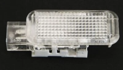 Lámpara luz maletero lateral 02-16 Audi A4 S4 RS4 B6 B7 B8 - 8D0 947 415 Original Foto 1 de 2