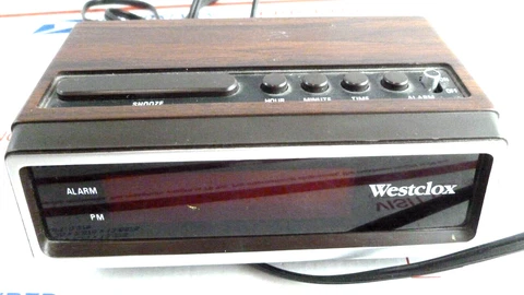 Vintage Westclox Alarm Clock Digital Red LED Display Walnut Woodgrain Corded 80s Cover