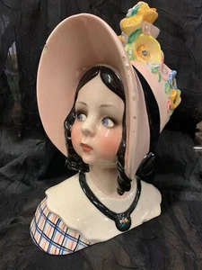 Ceramica Essevi bimba con cappello a fiori Essevi Sandro Vacchetti - Foto 1 di 12
