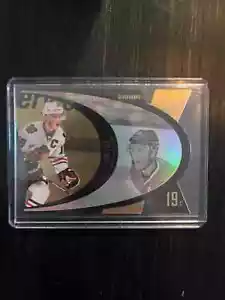 2014-15 SPx Retro Grand Finale #15 Jonathan Toews /50 - Picture 1 of 2