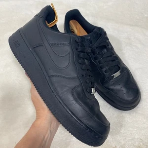 Nike Air Force 1 AF1 '07 Low Triple Schwarz Leder Freizeit Turnschuhe Herren Schuhe 9 - Bild 1 von 10
