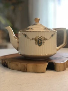 Vintage Sadler England Teapot Gold & Blue Cupid Cameo - Picture 1 of 12