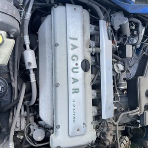 Jaguar X300 Cam Cover , Rocker Cover - Picture 1 of 8