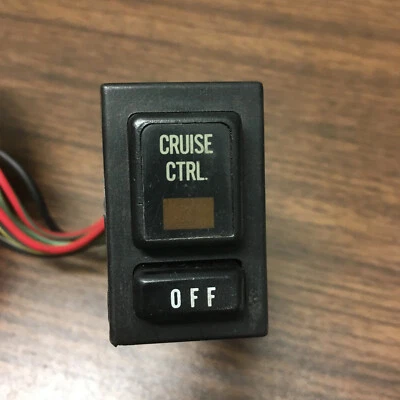 96 97 98 OEM SUZUKI SIDEKICK GEO TRACKER TABLERO INTERRUPTOR DE CONTROL DE CRUCERO Foto 1 de 4