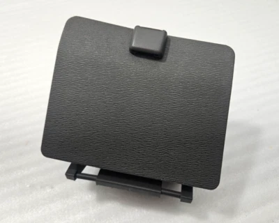 Bandeja para monedas 55441-08030 Toyota Sienna 2011-2020 gris/gris oscuro Foto 1 de 4