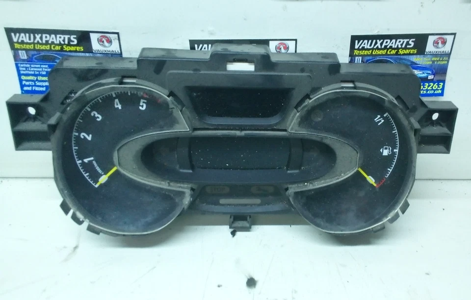 VAUXHALL VIVARO B 14-19 1.6 SPEEDOMETER SPEEDO CLOCKS 248107330R #MK98 - Image 1 of 4