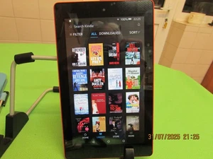 Amazon Fire Tablet Red (7th generation) , working , wireless, Alexa - VGC Bundle - Picture 1 of 24