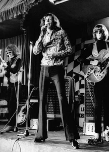 Cantante Antoine escenario con banda durante su estreno Olympia Pa- 1966 Foto antigua - Imagen 1 de 1