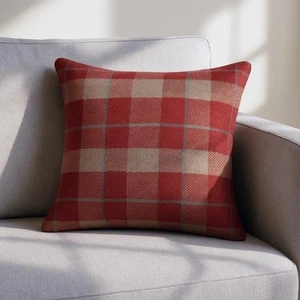 Cuscino imbottito Sundour Carnoustie rosso - Foto 1 di 3