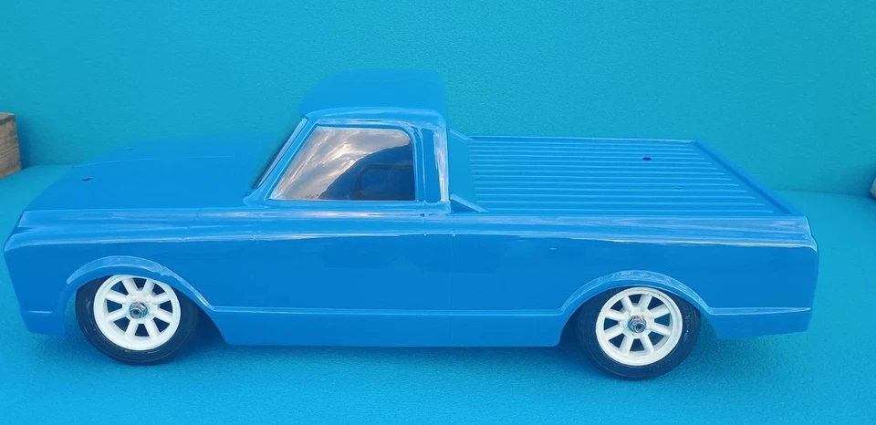 Vaterra 1972 Chevy C10 Pickup Body V100 VTR230059-Royal Blue with Light Kit - Image 1 of 4