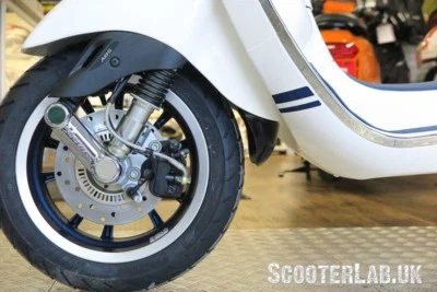 Vespa Primavera/Sprint SLUK Guard - mudguard extender GLOSS BLACK - Image 1 of 3