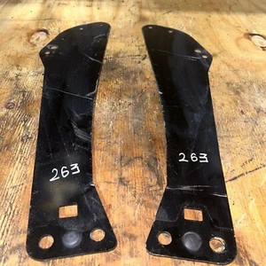 (2021) CORVETTE C8 Floor Panel PAIR Cross Bar Extension 84905520 OEM - Bild 1 von 4