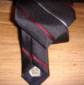 NEW MENS TIE BLACK WITH SILVER AND RED STRIPES 100% POLYESTER 54 X 3" - Picture 1 of 1