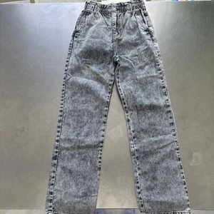 H&M Girls Jeans Size 12 Gray Acid Wash Relaxed Fit - Picture 1 of 5