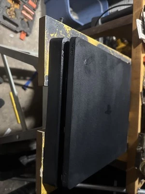 PlayStation 4 Slim 1TB PS4 Y 10 JUEGOS MEGA PAQUETE! ¡LIMPIO/PROBADO! ENVÍOS GRATIS 🔥 Foto 1 de 3