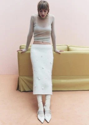 FALDA DE PUNTO MEZCLA DE ALPACA LENTEJUELAS 59% DE ZARA  Foto 1 de 4