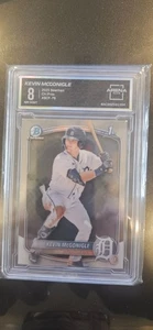 Kevin McGonigle 2025 Bowman Chrome Prospects #BCP-79 (RC) Arena Grado 8 (PSA) - Imagen 1 de 4