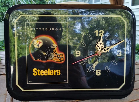 Pittsburgh Steelers Vintage Wall Clock 1 AABattery 8.5" × 11.5" Cover