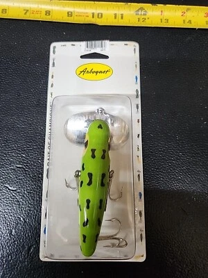 Arbogast Musky Jitterbug Lure Frog - Image 1 of 4