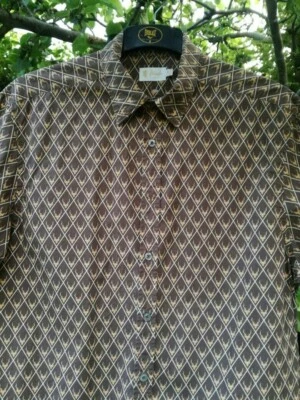 PRINGLE OF SCOTLAND SHORT SLEEVE SHIRT ALL OVER STAG HEAD DESIGN SIZE 16.5 INCH - Image 1 of 4