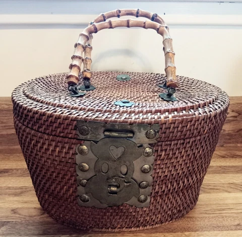 Antq Fish Star Brass Wicker Rattan Woven Basket Double Bamboo Handle Hinged Lid Cover