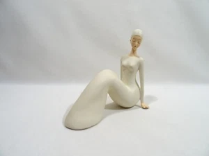 Statuetta Personaggio Donna IN Ceramica VALENTINO Ideen Trends Design Vintage - Foto 1 di 10