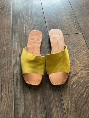 Женские мягкие замшевые сандалии-шлепанцы Dolce Vita размер 7 США новые желтые без шнуровки - Изображение 1 из 4