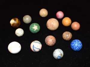 Konvolut 15 ⭐🗽⭐1800er Victorina Ära Antik Ton Spielzeug Gemischte Murmeln und gemischte Größen - Bild 1 von 3