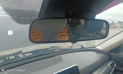 Espejo retrovisor sin atenuación automática construido en Corea 09-22 TUCSON 703646 Foto 1 de 4