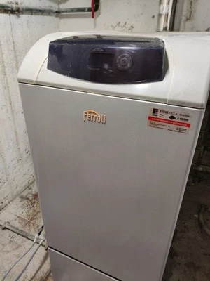 caldaia a condensazione ferroli gasolio - Immagine 1 di 4