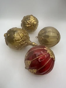 Vintage Kunststoff Kugel Ornamente gold und rot 1 rot 3 gold Weihnachtsdeko - Bild 1 von 7
